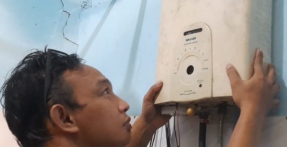 Service water heater gas